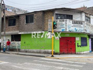 Casa Comercial En Av. Túpac Amaru | Esquina | 2 Pisos | Ideal Para Vivienda O Negocio