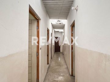Casa Comercial En Av. Túpac Amaru | Esquina | 2 Pisos | Ideal Para Vivienda O Negocio