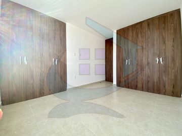 VENTA CASA ZAKIA 4 RECAMARAS 1 EN PLANTA BAJA EL MARQUES QUERETARO