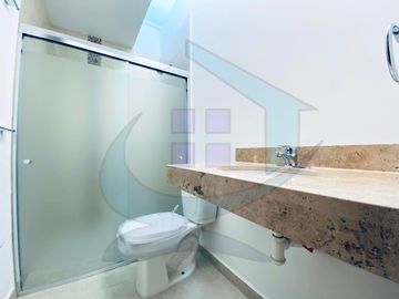 VENTA CASA ZAKIA 4 RECAMARAS 1 EN PLANTA BAJA EL MARQUES QUERETARO