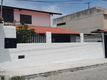 Casa en Venta / Sector Urbanizacion Ichalillo