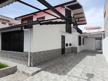 Casa en Venta / Sector Urbanizacion Ichalillo