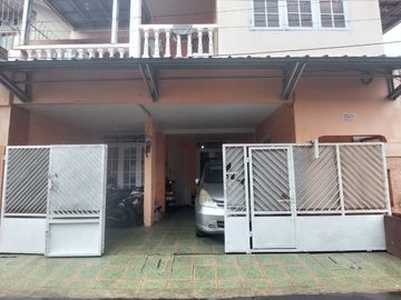 Rumah tinggal plus kostan di Rawamangun Jakarta Timur