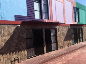 EDIFICIO EN VENTA, CERCA DE TONALA. CONDOMINIO HORIZONTAL DE 10 CASAS