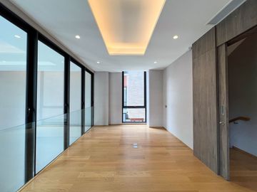 **Super Luxury Class Prime Location with Private Pool and Elevator Inside the House! For Sale: Ultra-Luxurious Detached Pool Villa, 4.5 Stories in the