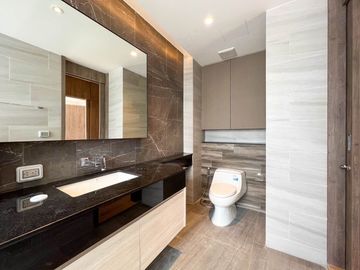 **Super Luxury Class Prime Location with Private Pool and Elevator Inside the House! For Sale: Ultra-Luxurious Detached Pool Villa, 4.5 Stories in the
