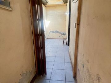 SE VENDE CASA EN PASAJE CERRADO 2D 1B 81MTS2 COMUNA SANTIAGO