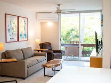 VENTA - Condominio en Playa Escondida.