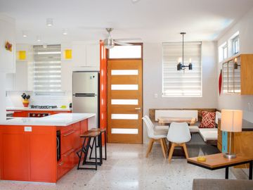 VENTA - Condominio en Playa Escondida.