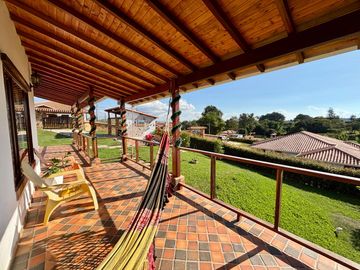 LINDA CASA CAMPESTRE EN VENTA EN LA MESA DE LOS SANTOS