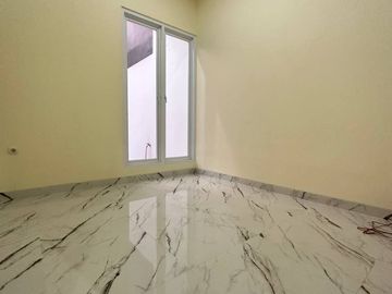 Dijual Rumah Bergaya Scandinavian Dalam Lingkungan Komplek Di Kayu Putih, Jakarta Timur Dekat Pulomas