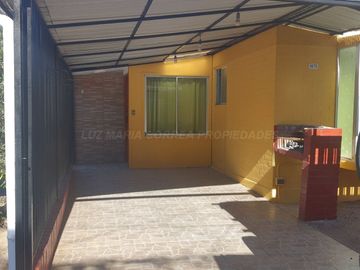 Comodidad y Calidez: Casa de Dos Pisos en Conjunto Habitacional Hermano Bonifacio Martinez II, Quillota