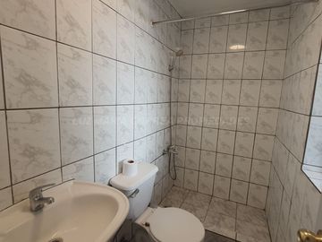 Comodidad y Calidez: Casa de Dos Pisos en Conjunto Habitacional Hermano Bonifacio Martinez II, Quillota
