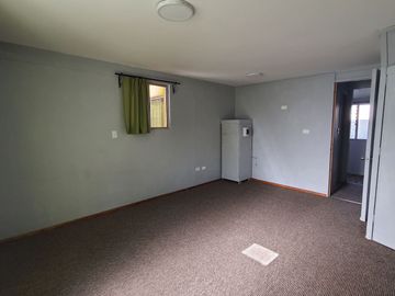 Comodidad y Calidez: Casa de Dos Pisos en Conjunto Habitacional Hermano Bonifacio Martinez II, Quillota