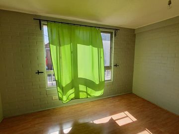 Comodidad y Calidez: Casa de Dos Pisos en Conjunto Habitacional Hermano Bonifacio Martinez II, Quillota
