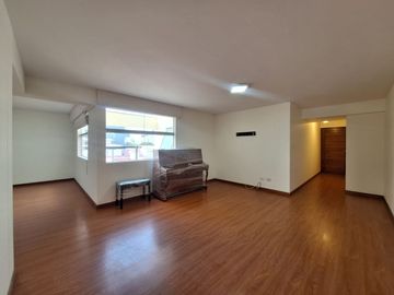 ¡VENTA OCASIÓN DEPARTAMENTO 3ER PISO CERCA DEL PENTAGONITO!