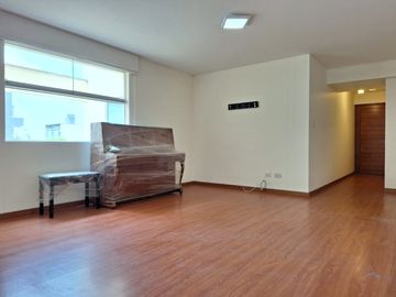 ¡VENTA OCASIÓN DEPARTAMENTO 3ER PISO CERCA DEL PENTAGONITO!