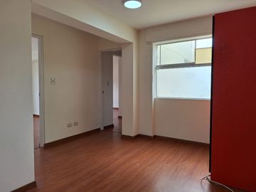 ¡VENTA OCASIÓN DEPARTAMENTO 3ER PISO CERCA DEL PENTAGONITO!