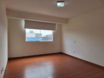 ¡VENTA OCASIÓN DEPARTAMENTO 3ER PISO CERCA DEL PENTAGONITO!