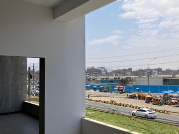 Alquiler Locales en Nuevo Edificio Frente a Mercado Mayoria de Lima