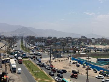 Alquiler Locales en Nuevo Edificio Frente a Mercado Mayoria de Lima