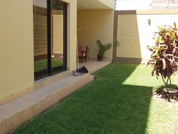 AMPLIA CASA EN VENTA LOMA BLANCA - PIURA