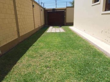AMPLIA CASA EN VENTA LOMA BLANCA - PIURA