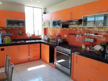 AMPLIA CASA EN VENTA LOMA BLANCA - PIURA