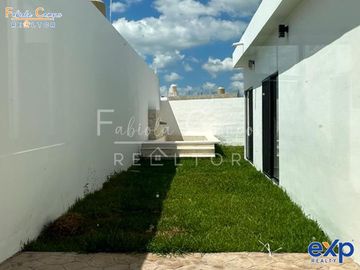 Casa de 3 recamaras en venta en Chichi Suarez Mérida Yucatán - Preventa a 12 y 18 meses