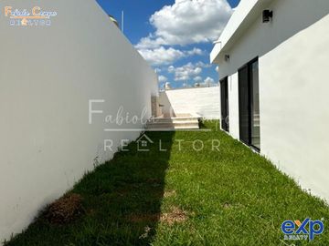 Casa de 3 recamaras en venta en Chichi Suarez Mérida Yucatán - Preventa a 12 y 18 meses