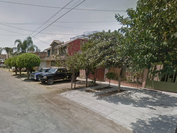 VENDO CASA EN JARDINES DE JEREZ, LEON-GTO