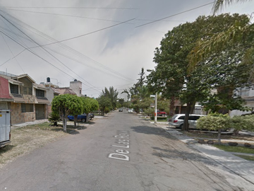 VENDO CASA EN JARDINES DE JEREZ, LEON-GTO