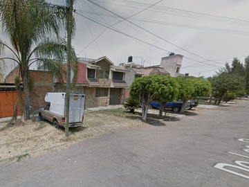 VENDO CASA EN JARDINES DE JEREZ, LEON-GTO