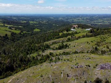 Campo a una hora de Puerto Varas de 8,6 hectáreas con hermosa vista