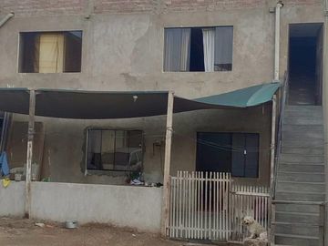 CASA EN VENTA - MANCHAY