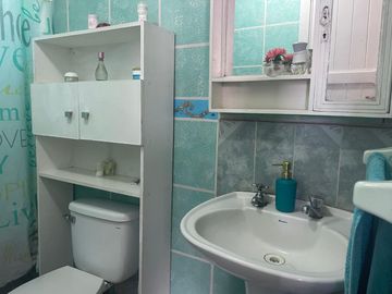 Nuevo precio! Venta casa 3D2B con cabaña 3D1B en sector Las Mariposas, Chillán