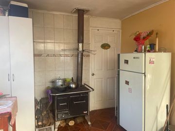 Nuevo precio! Venta casa 3D2B con cabaña 3D1B en sector Las Mariposas, Chillán