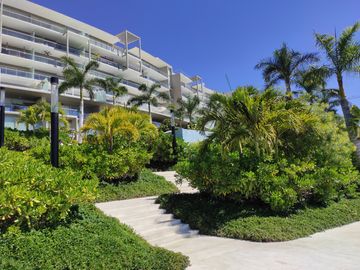 DEPARTAMENTO FRENTE AL MAR EN VENTA EN PUNTA DE MITA EN BOLONGO