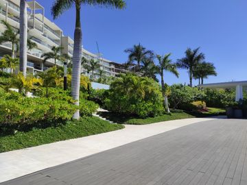 DEPARTAMENTO FRENTE AL MAR EN VENTA EN PUNTA DE MITA EN BOLONGO