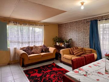 Venta casa con amplio terreno en sector Las Mariposas, Chillán