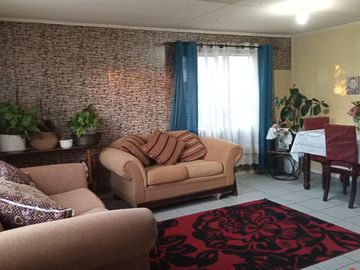 Venta casa con amplio terreno en sector Las Mariposas, Chillán
