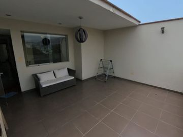 Venta Departamento Duplex En Surco Con Cochera Lineal Para Dos Autos
