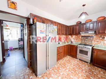 Vendo Penthouse Con 3 Departamentos Y Terraza 350M2