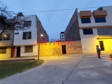 Vendo Linda Casa En Urb. Santa Rosa Callao