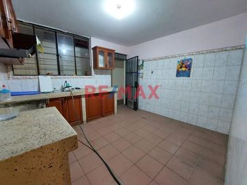 Vendo Linda Casa En Urb. Santa Rosa Callao