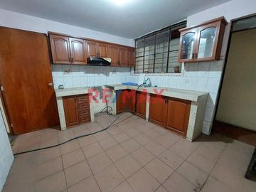 Vendo Linda Casa En Urb. Santa Rosa Callao