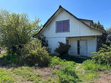 Nuevo Precio! Venta amplio terreno con casa en sector Las Mariposas Km 10, Chillán