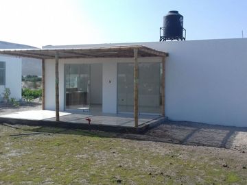 2 HERMOSAS CASAS DE PLAYA Y CAMPO EN LA PUNTA DE BOMBÓN EN VENTA
