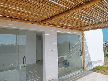 2 HERMOSAS CASAS DE PLAYA Y CAMPO EN LA PUNTA DE BOMBÓN EN VENTA