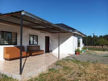 Se vende parcela con excelente casa San Rafael